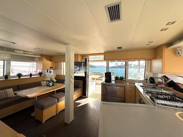 Lagoon 52 F | Manta Ray