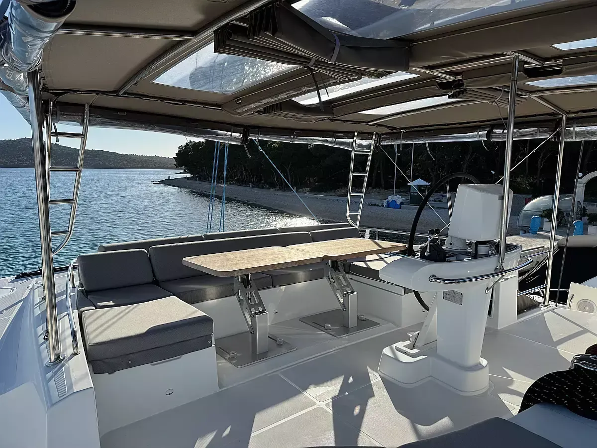 Lagoon 52 F | Manta Ray