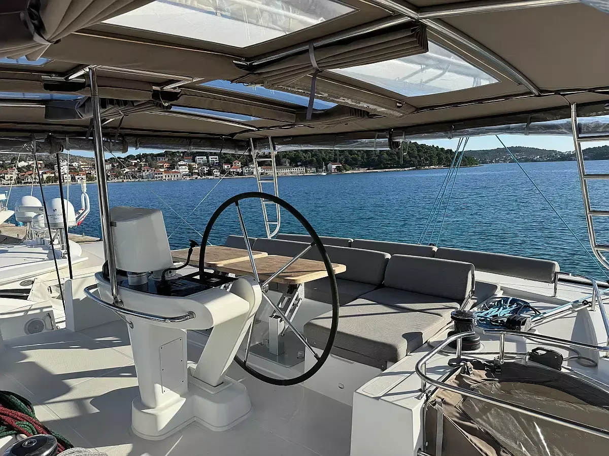 Lagoon 52 F | Manta Ray