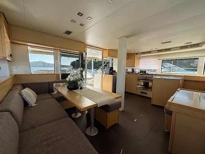 Lagoon 52 F | Manta Ray