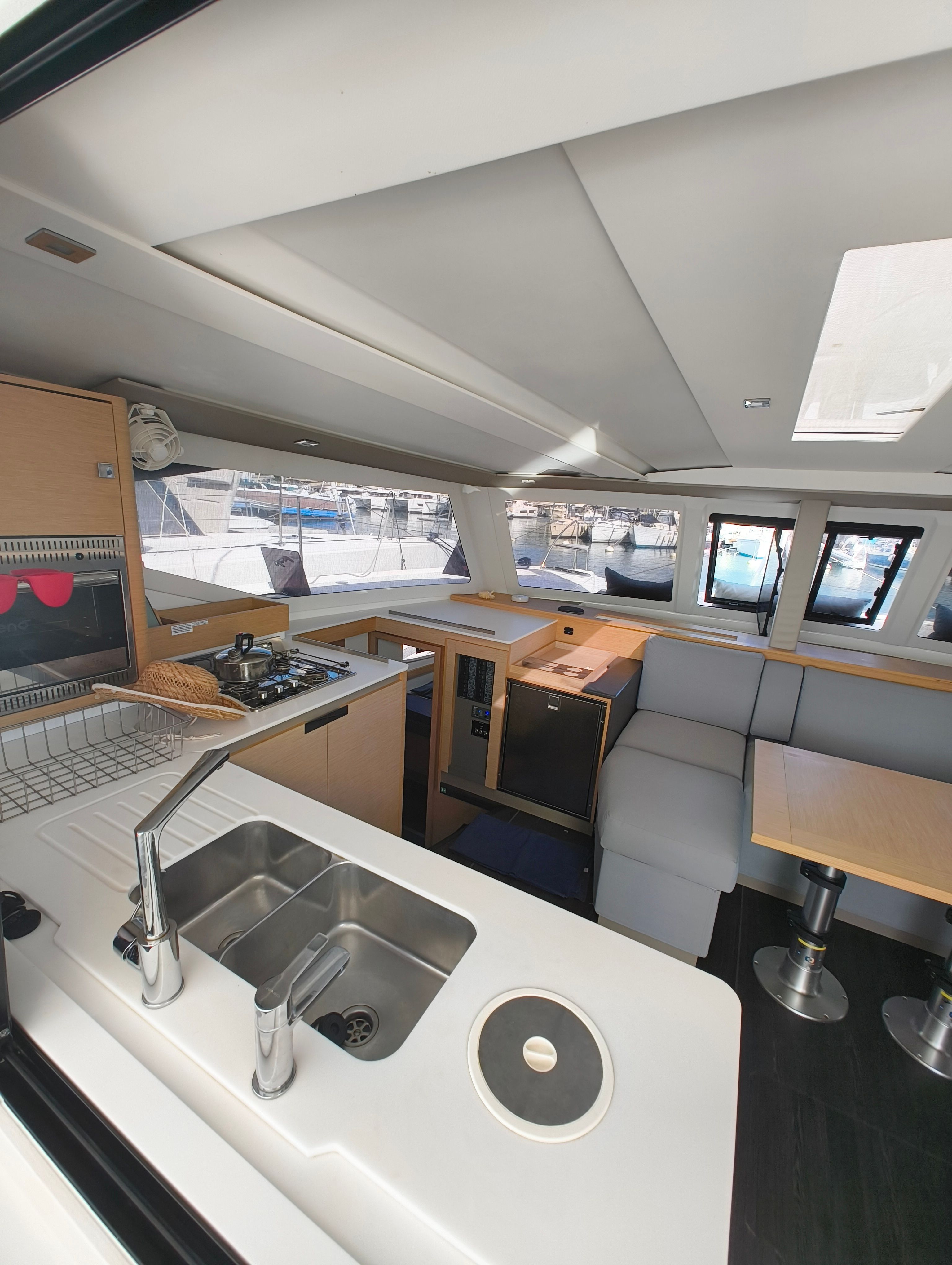 Fountaine Pajot Isla 40 | Mustique