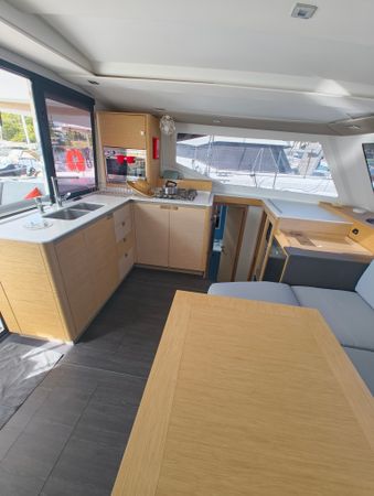 Fountaine Pajot Isla 40 | Mustique