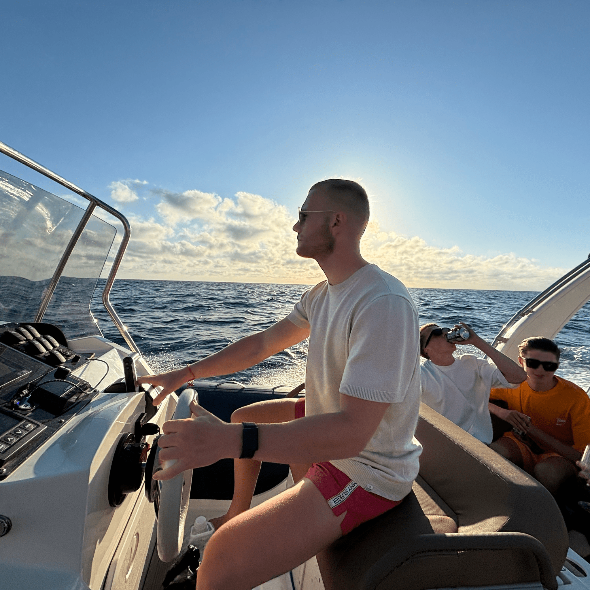 Capelli Tempest 775 | VG One