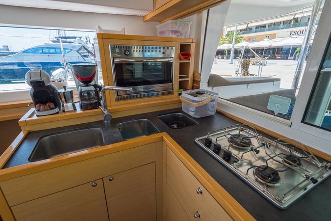 Lagoon 400 S2 | Astro