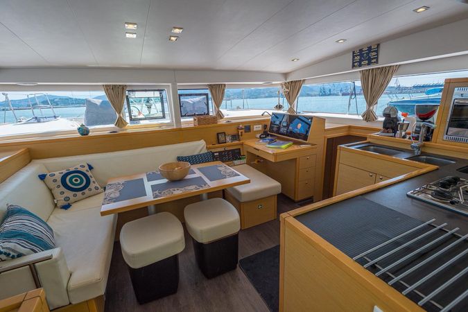 Lagoon 400 S2 | Astro