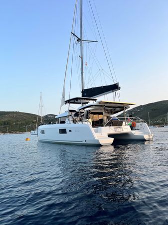 Lagoon 42 | White Chadal