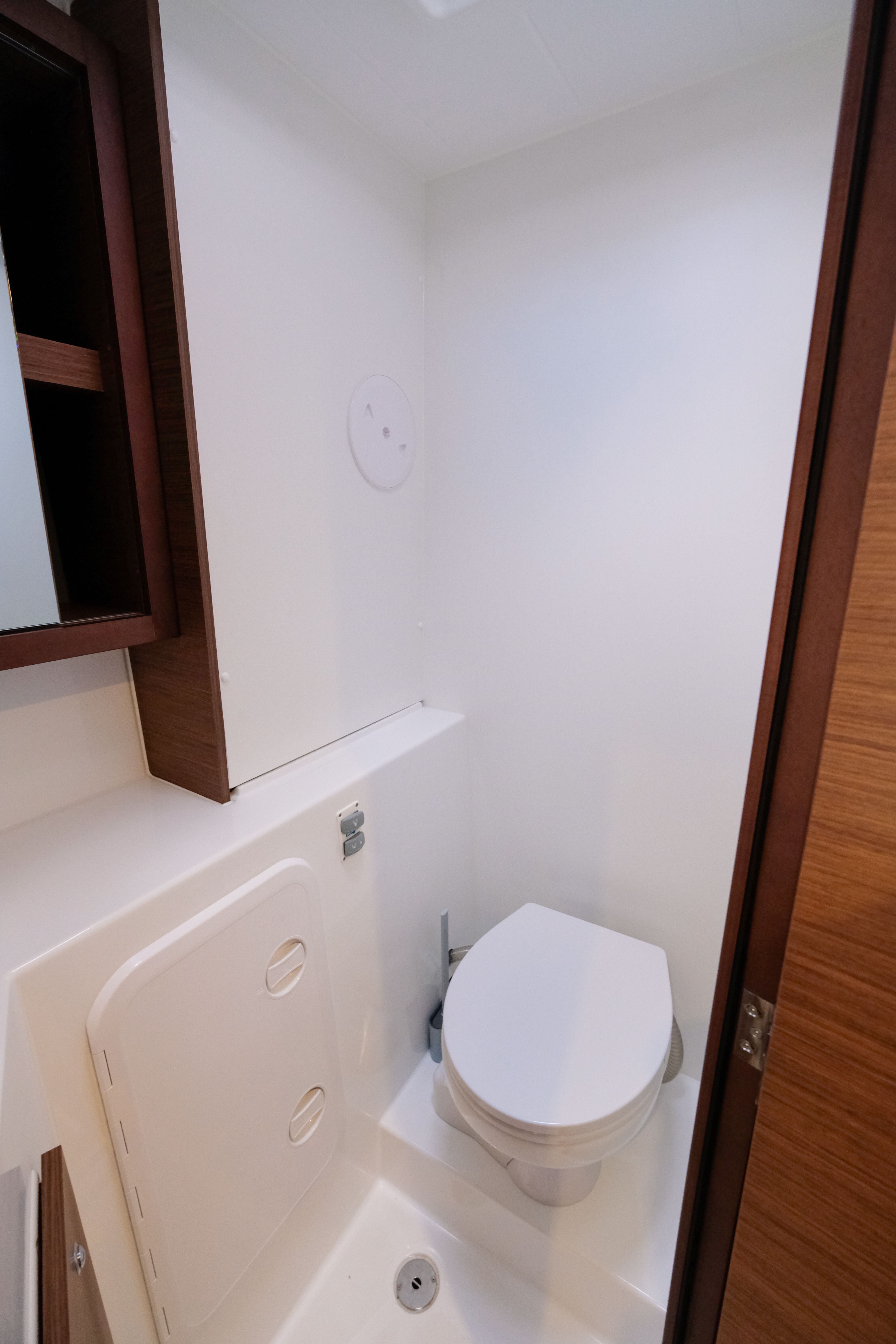 Lagoon 42 | White Chadal