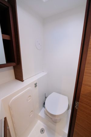 Lagoon 42 | White Chadal