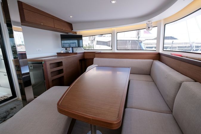 Lagoon 42 | White Chadal