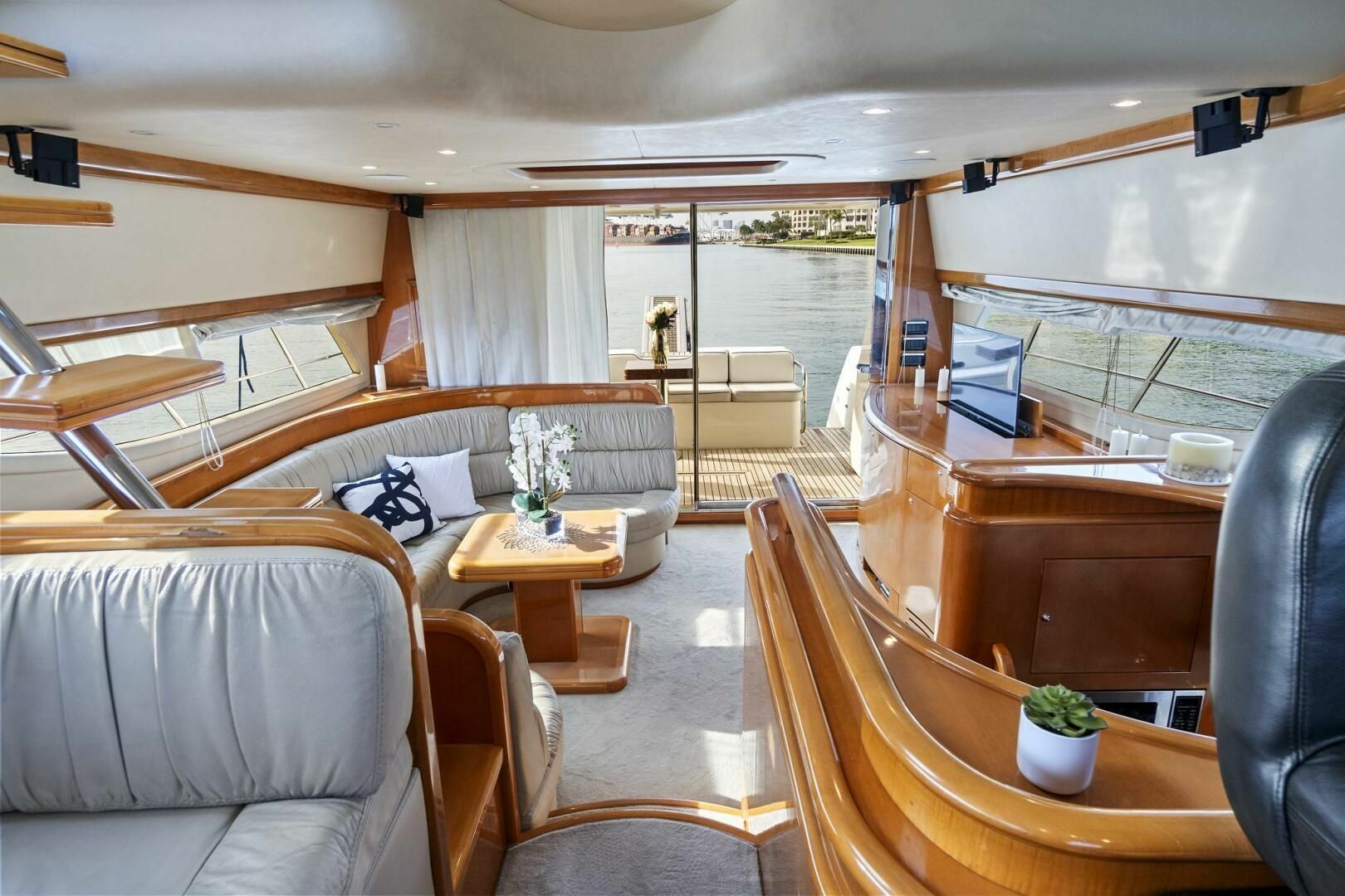 Uniesse 55 | Koral 2