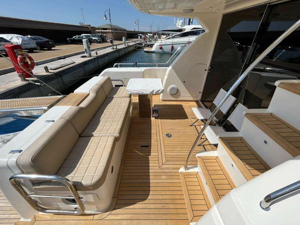 Uniesse 55 | Koral 2