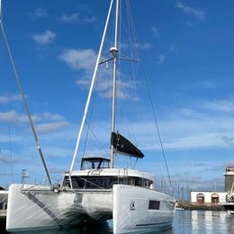 Lagoon 40 | White Beach