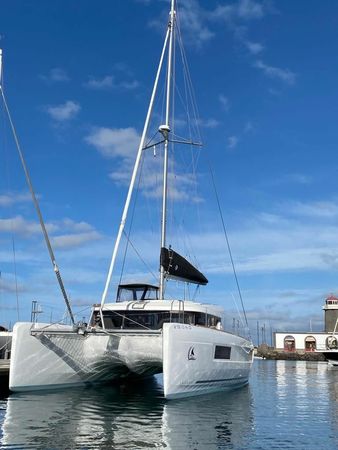 Lagoon 40 | White Beach