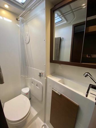 Lagoon 40 | White Beach