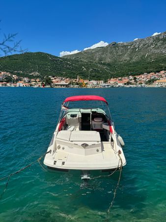 Regal 2250 | Redhood