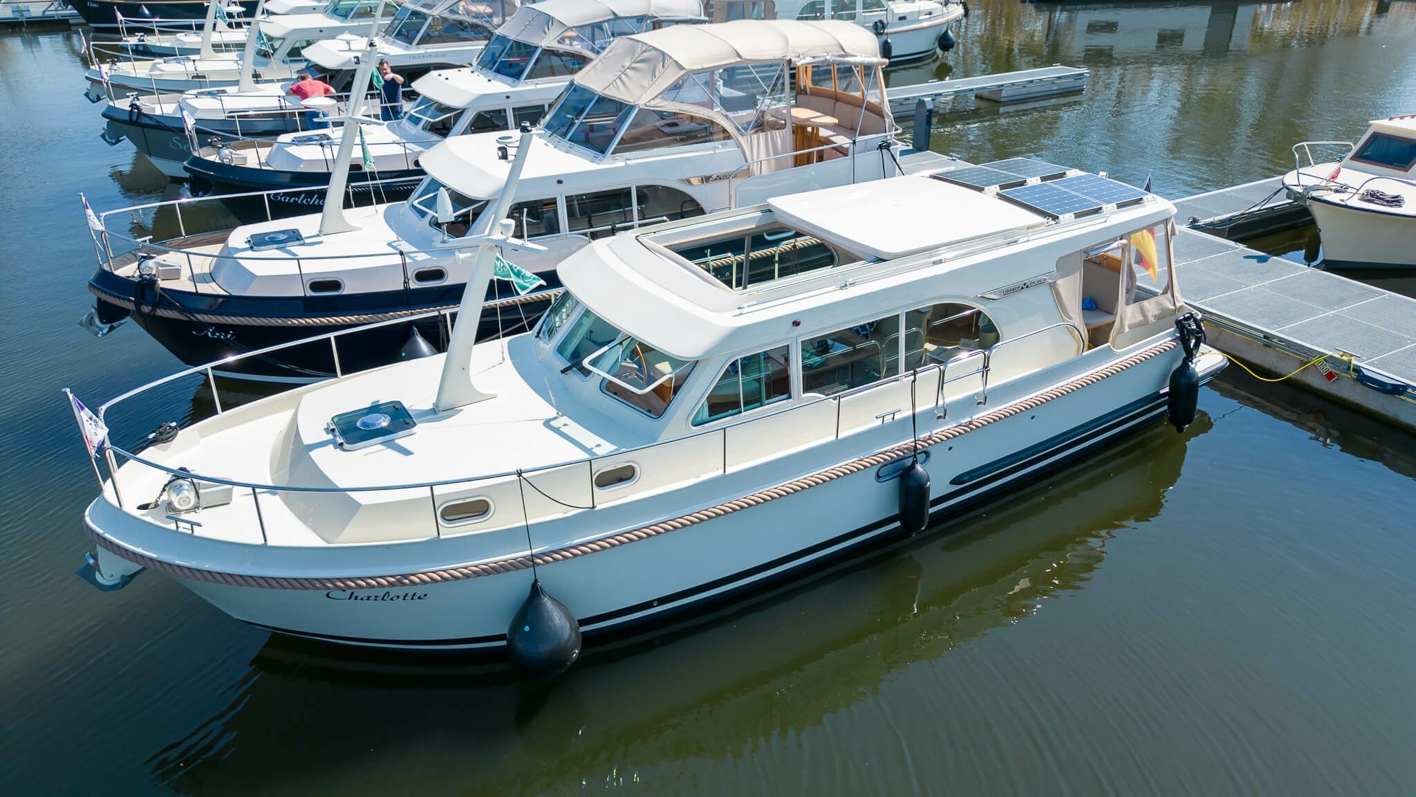 Linssen 35.0 Sedan | Charlotte