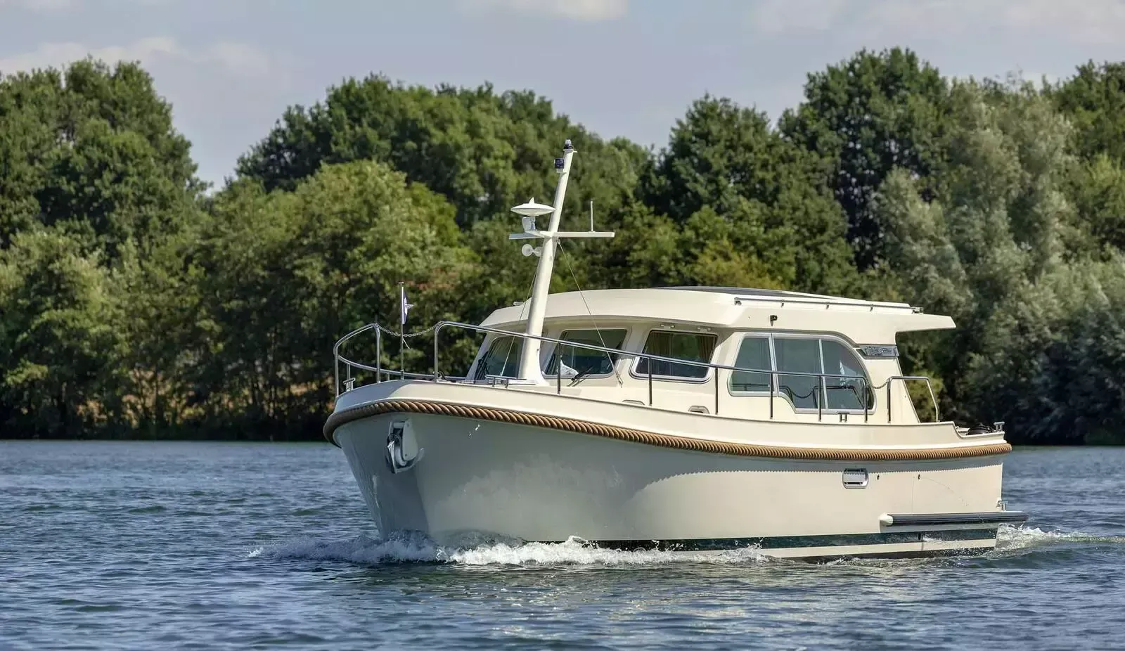 Linssen 35.0 Sedan | Charlotte