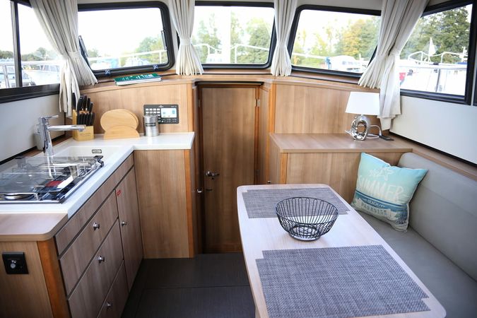 Linssen SL 30 AC | Ava