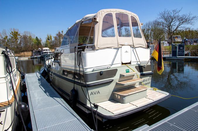 Linssen SL 30 AC | Ava
