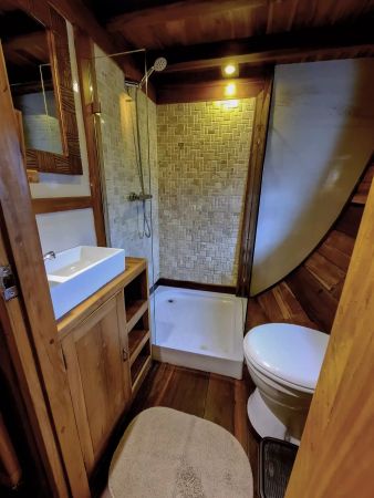 Custom Built Phinisi | Anne Bonny