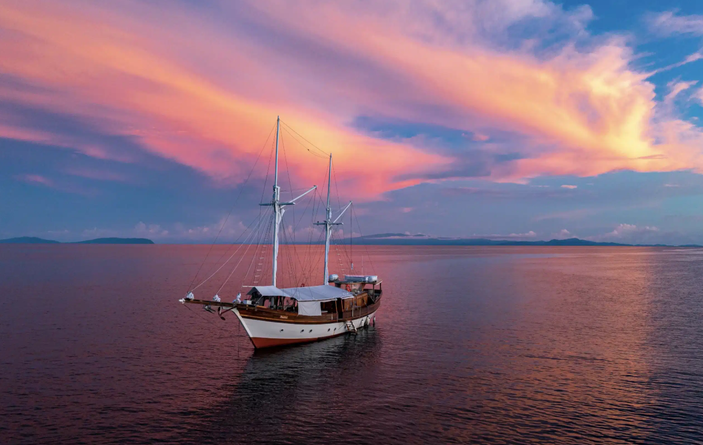 Custom Built Phinisi | Anne Bonny