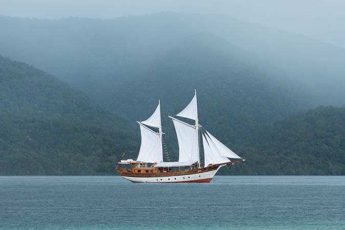 Custom Built Phinisi | Anne Bonny