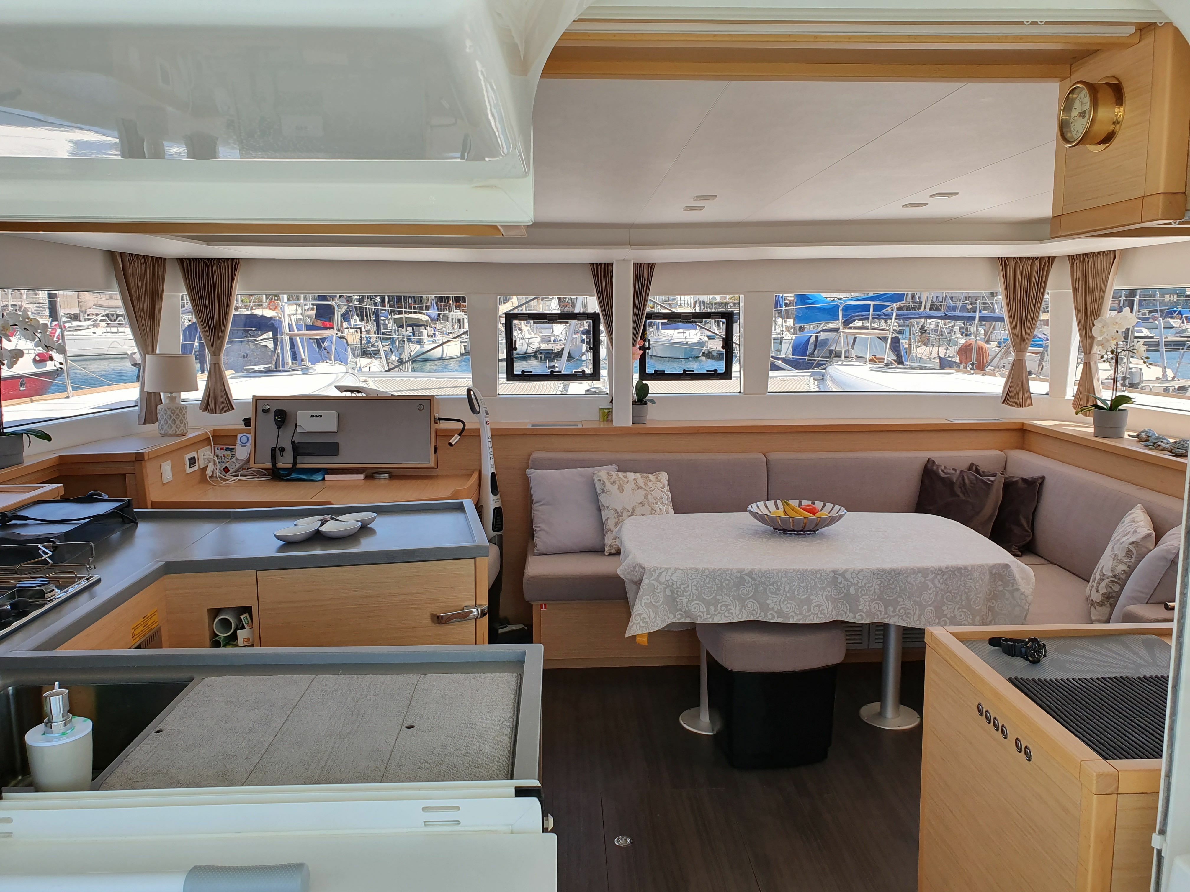 Lagoon 450 F | Papagayo Beach