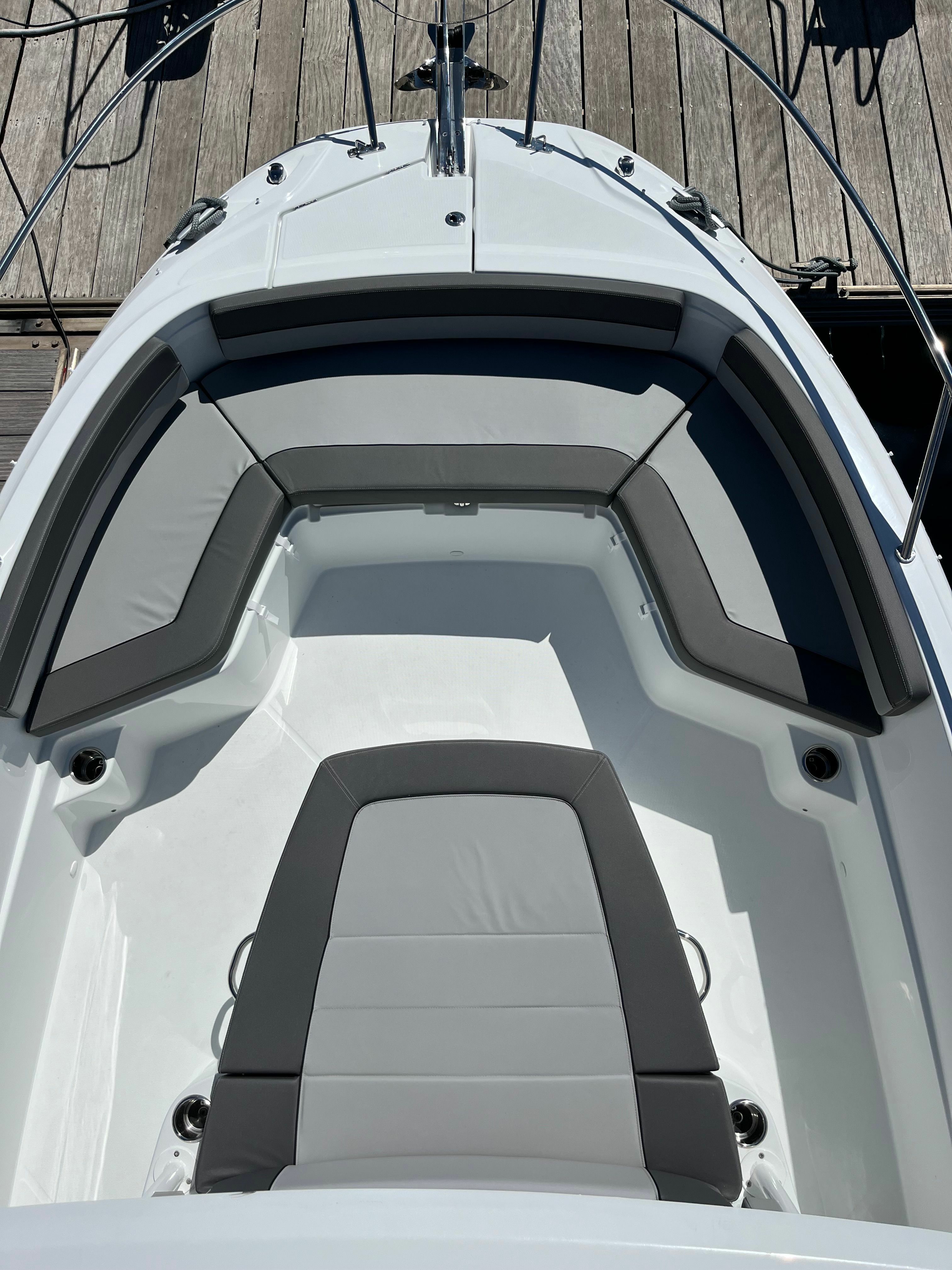 Jeanneau Cap Camarat 9.0 | Wave Rider