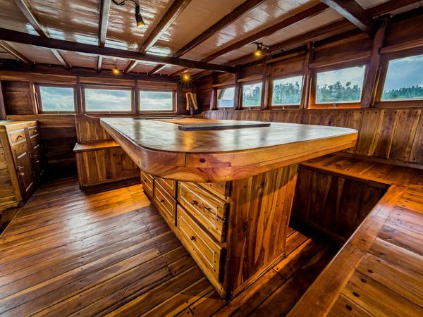 Custom Built Phinisi | Akomo Isseki