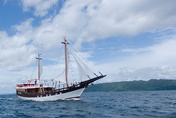 Custom Built Phinisi | Akomo Isseki