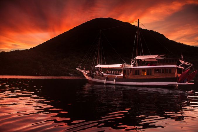 Custom Built Phinisi | Kira Kira