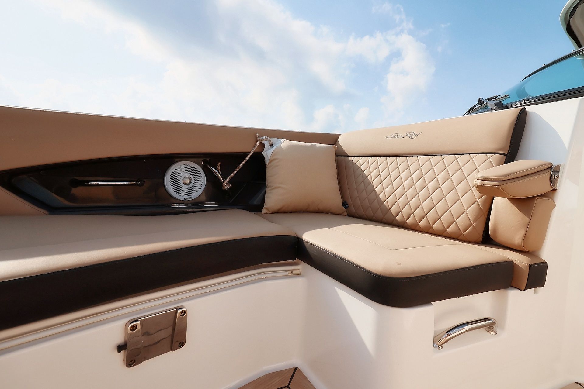 Sea Ray 350 Sundancer | No Limit