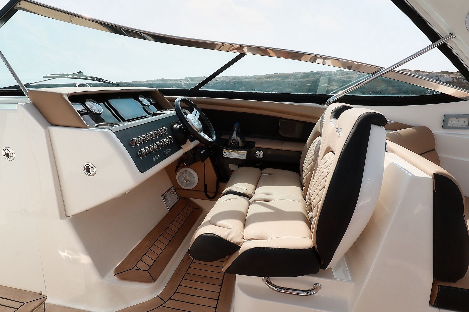 Sea Ray 350 Sundancer | No Limit