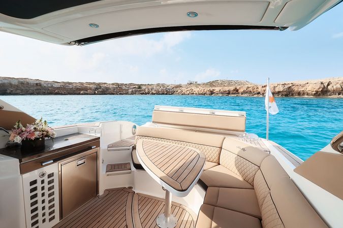 Sea Ray 350 Sundancer | No Limit