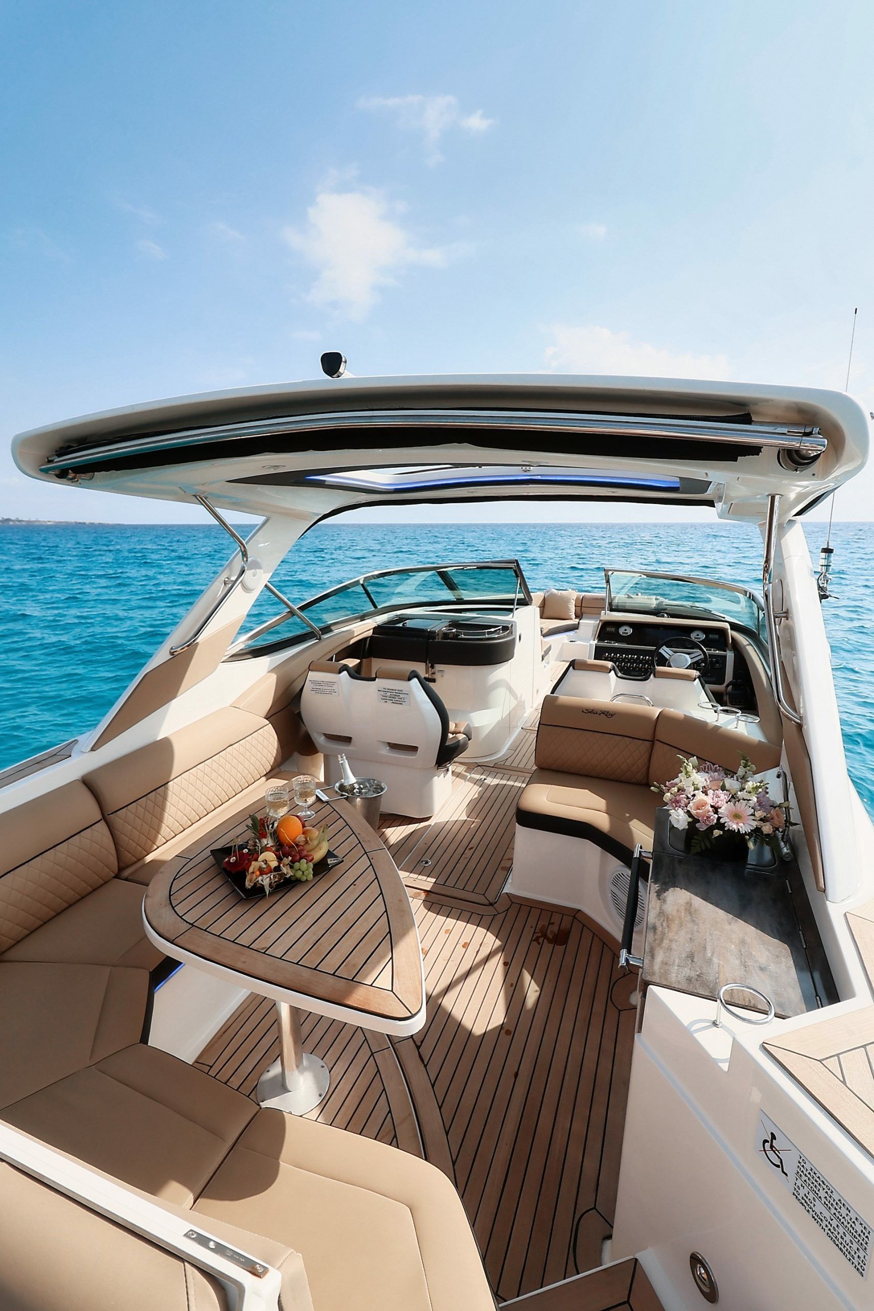 Sea Ray 350 Sundancer | No Limit