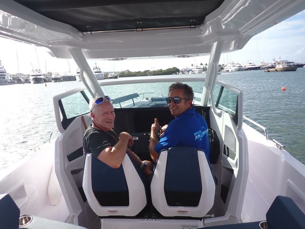 Axopar 29 Suntop | Sunwind