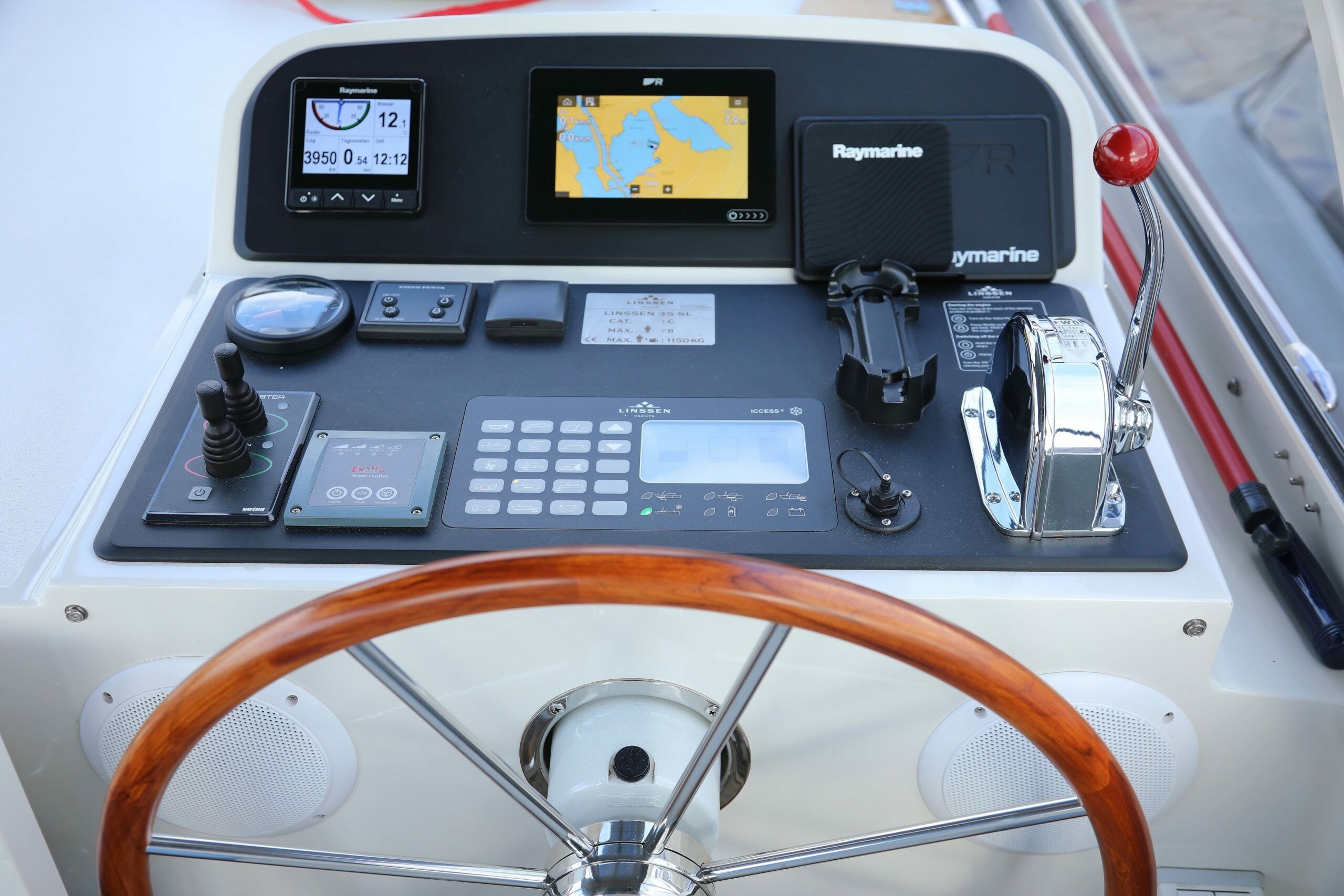Linssen SL 35 AC | Lola