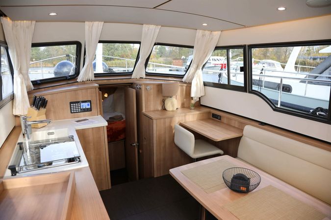 Linssen SL 35 AC | Lola