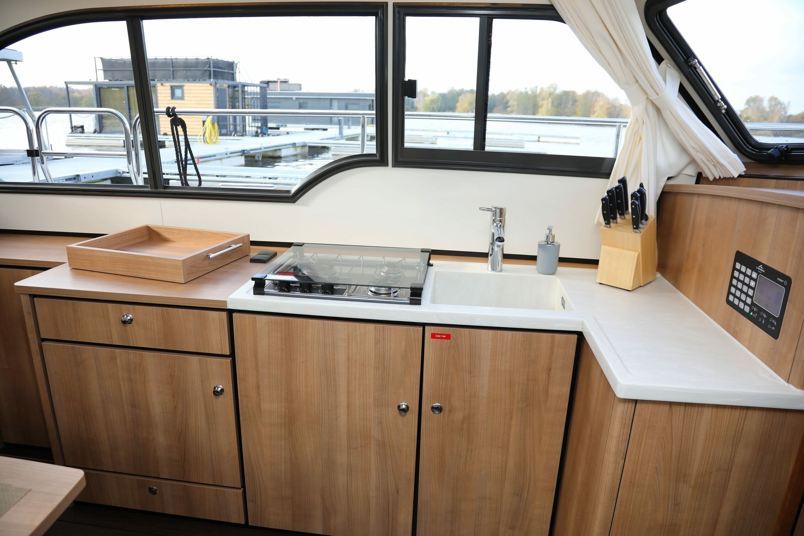 Linssen SL 35 AC | Lola
