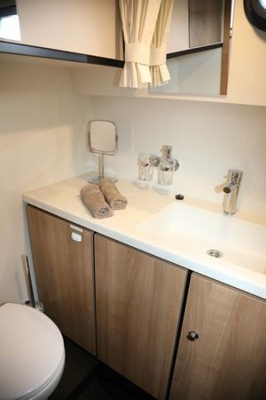 Linssen SL 35 AC | Lola