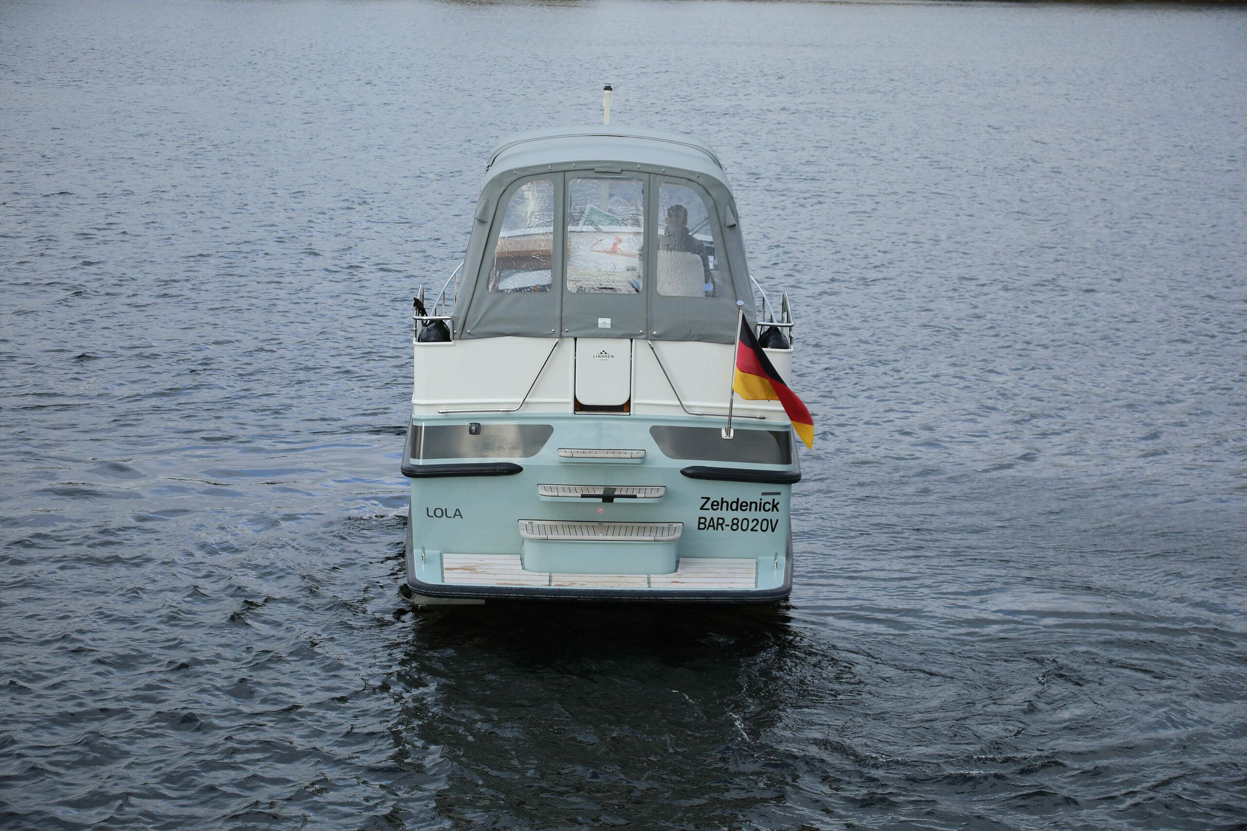 Linssen SL 35 AC | Lola