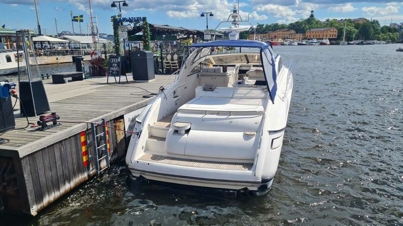 Princess V52 | Wait and Sea