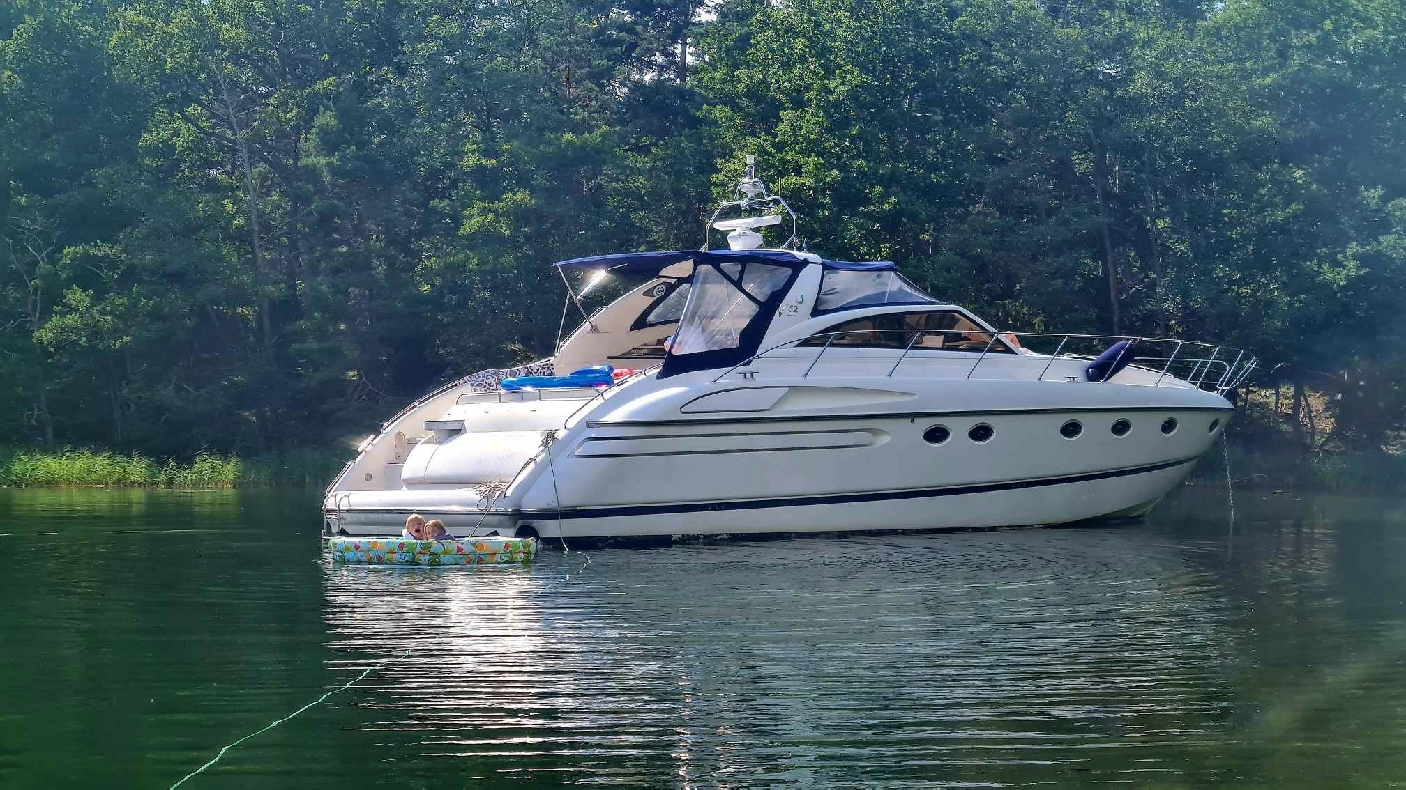 Princess V52 | Wait and Sea