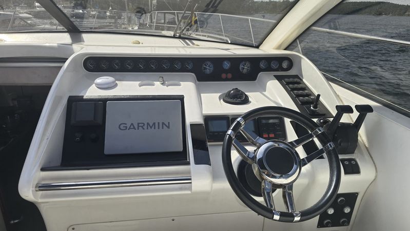 Princess V52 | Wait and Sea