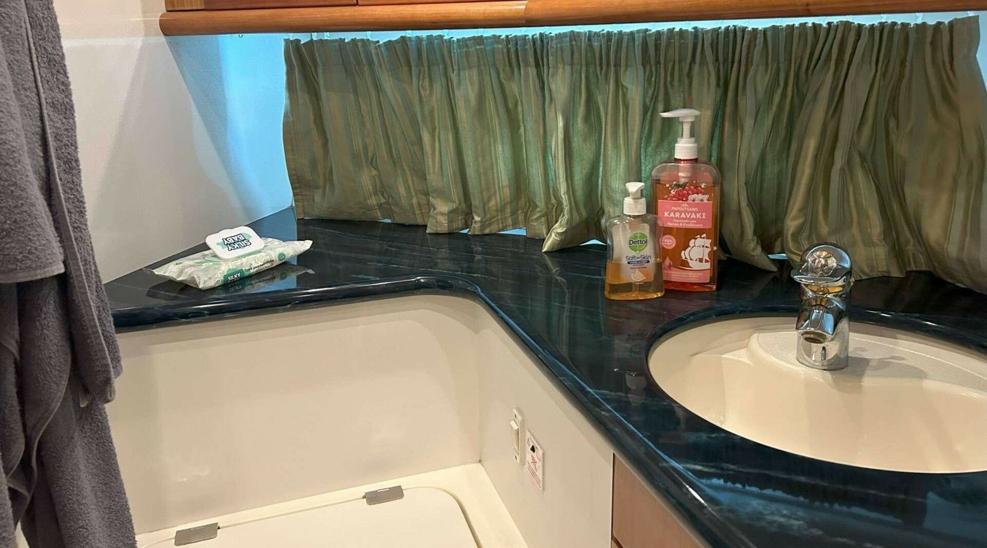 Sunseeker Predator 56 | Divina