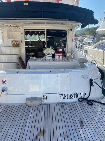 Sea Ray Sedane Bridge 400 | Fantastic VIP