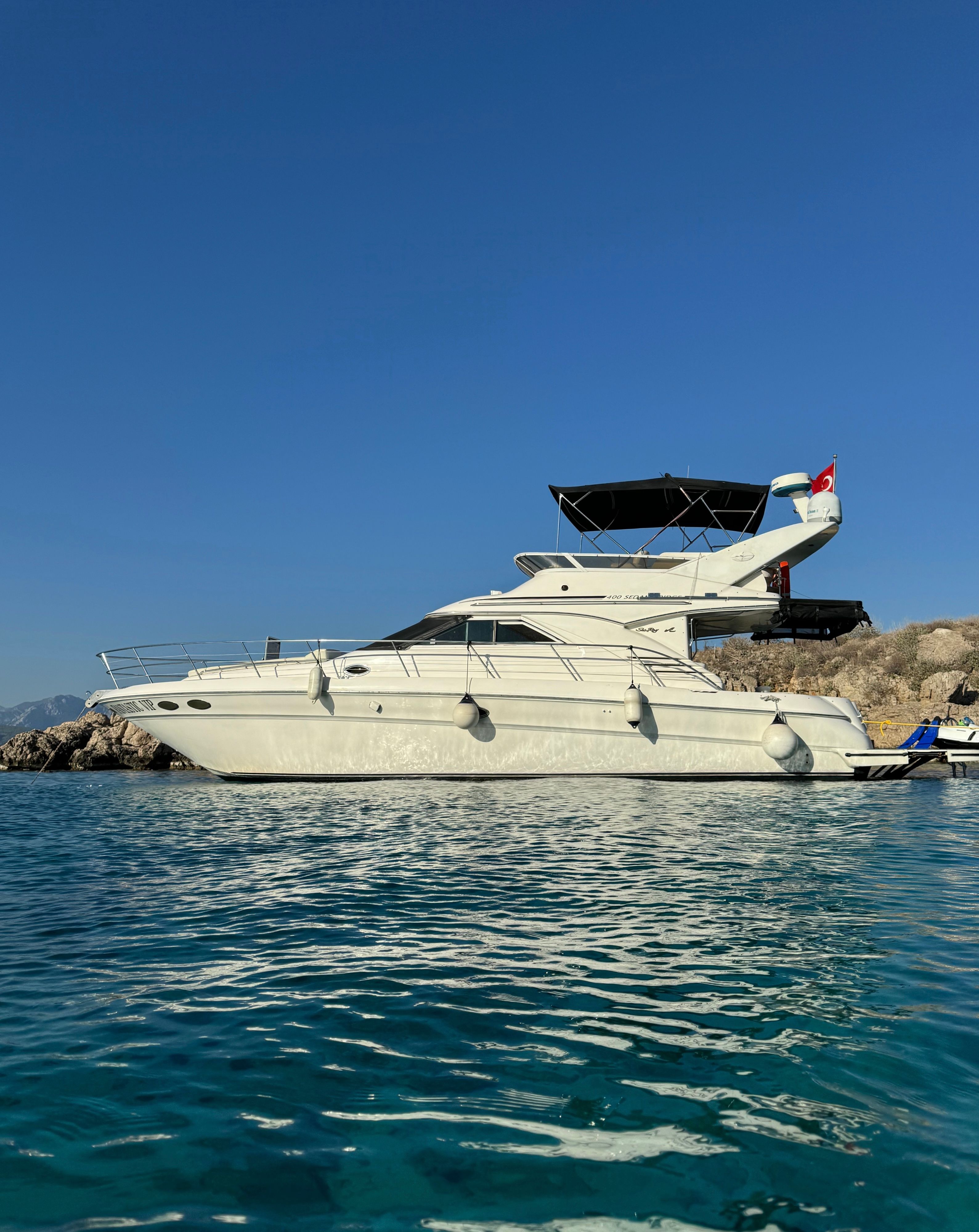 Sea Ray Sedane Bridge 400 | Fantastic VIP