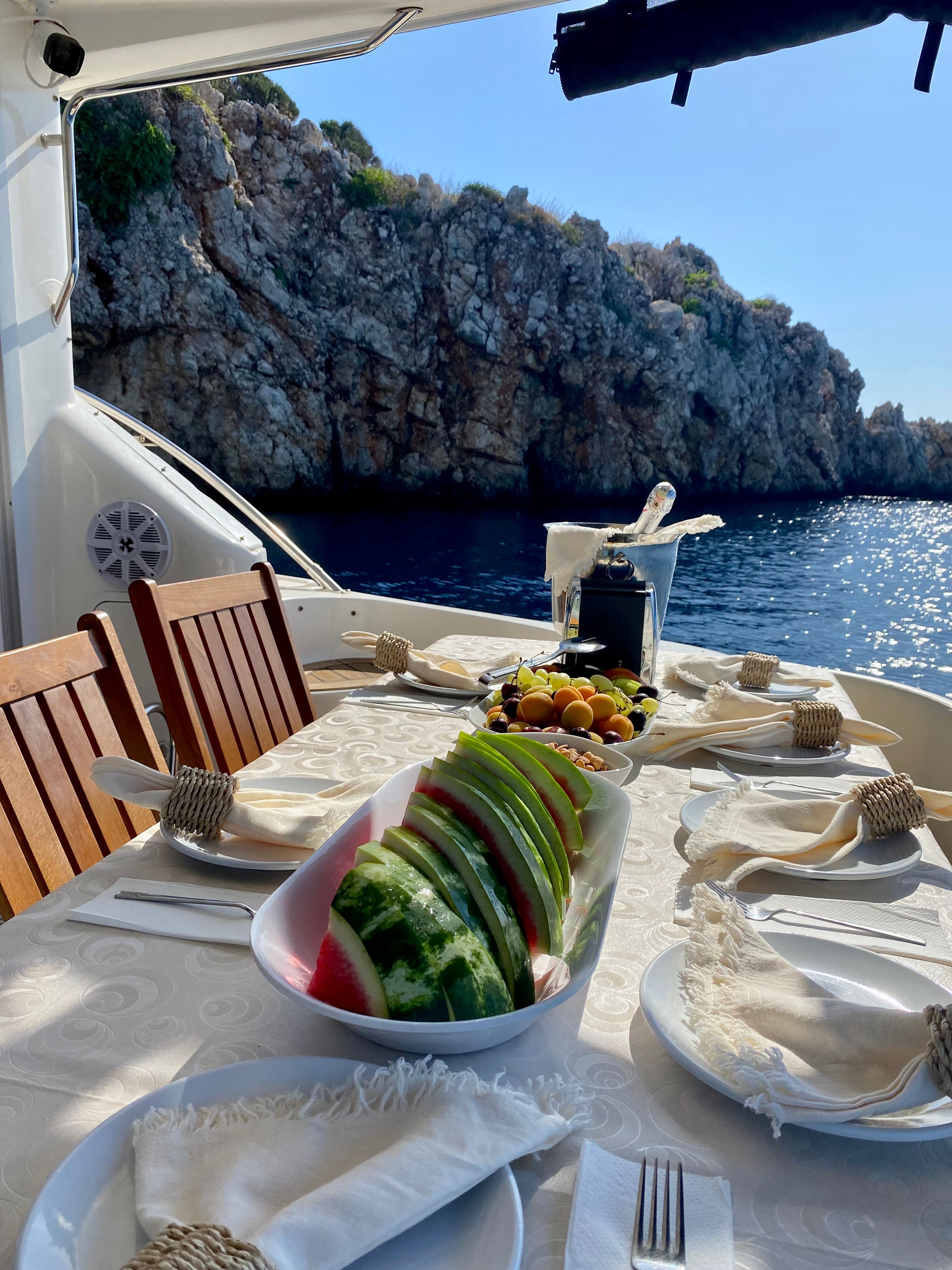 Sea Ray Sedane Bridge 400 | Fantastic VIP