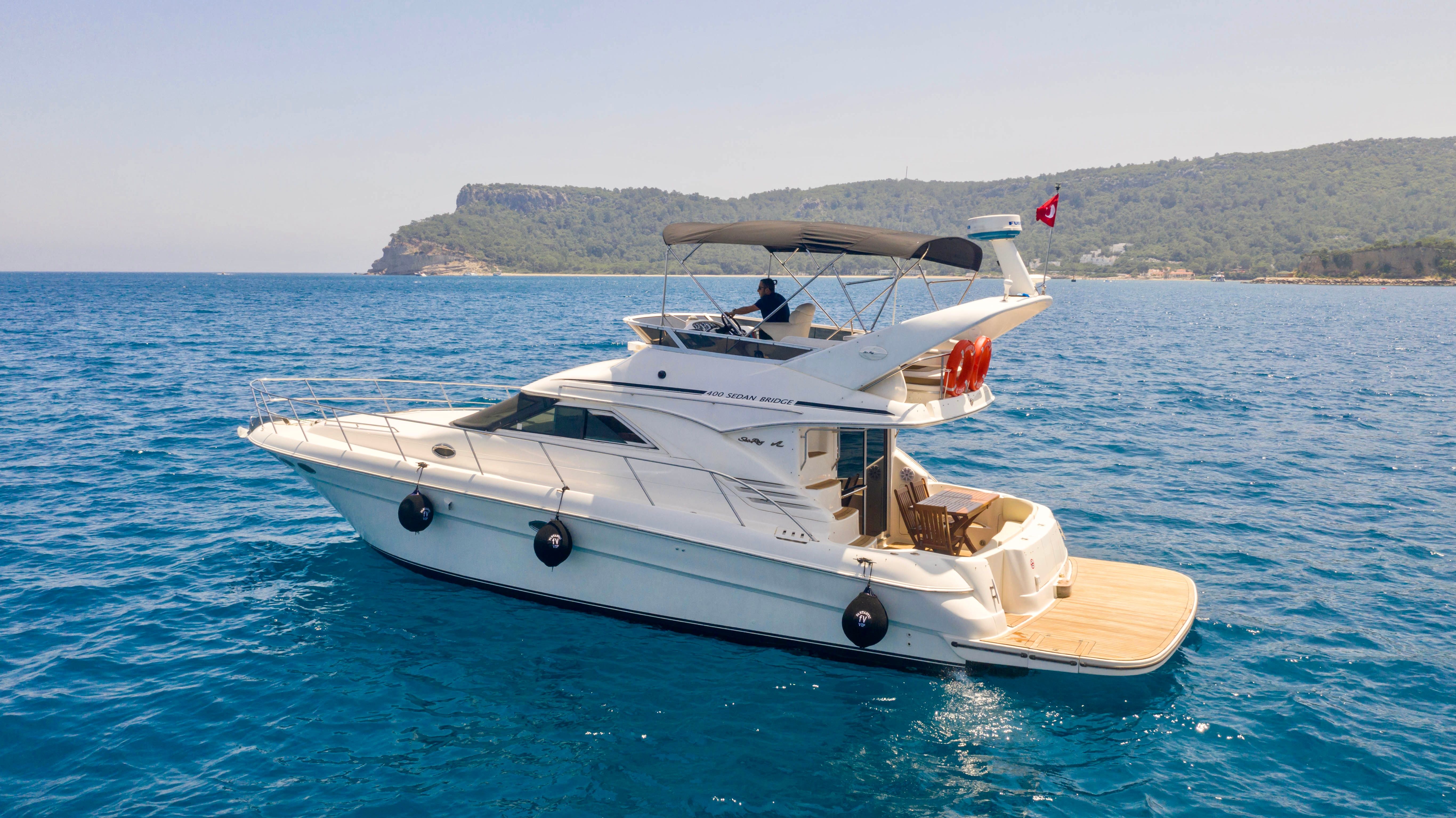 Sea Ray Sedane Bridge 400 | Fantastic VIP