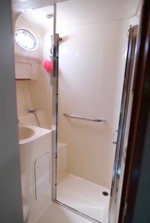 Sea Ray Sedane Bridge 400 | Fantastic VIP